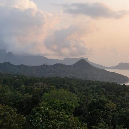 World'S View Wild Camping Salaszoi, Principe Island Santo António エクステリア 写真